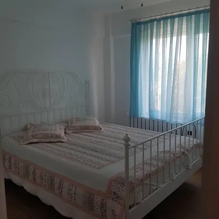 Hotel Yalikavak/gumusluk'de Sahili Olan Yazlik *